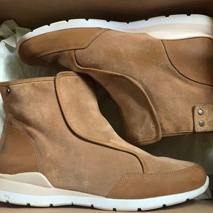 ugg w laurelle booties